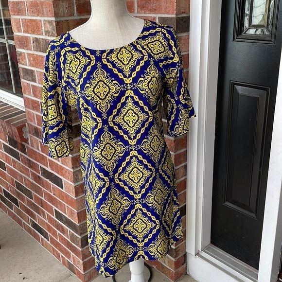 Adrienne‎ Bell Sleeve Dress - Picture 1 of 7